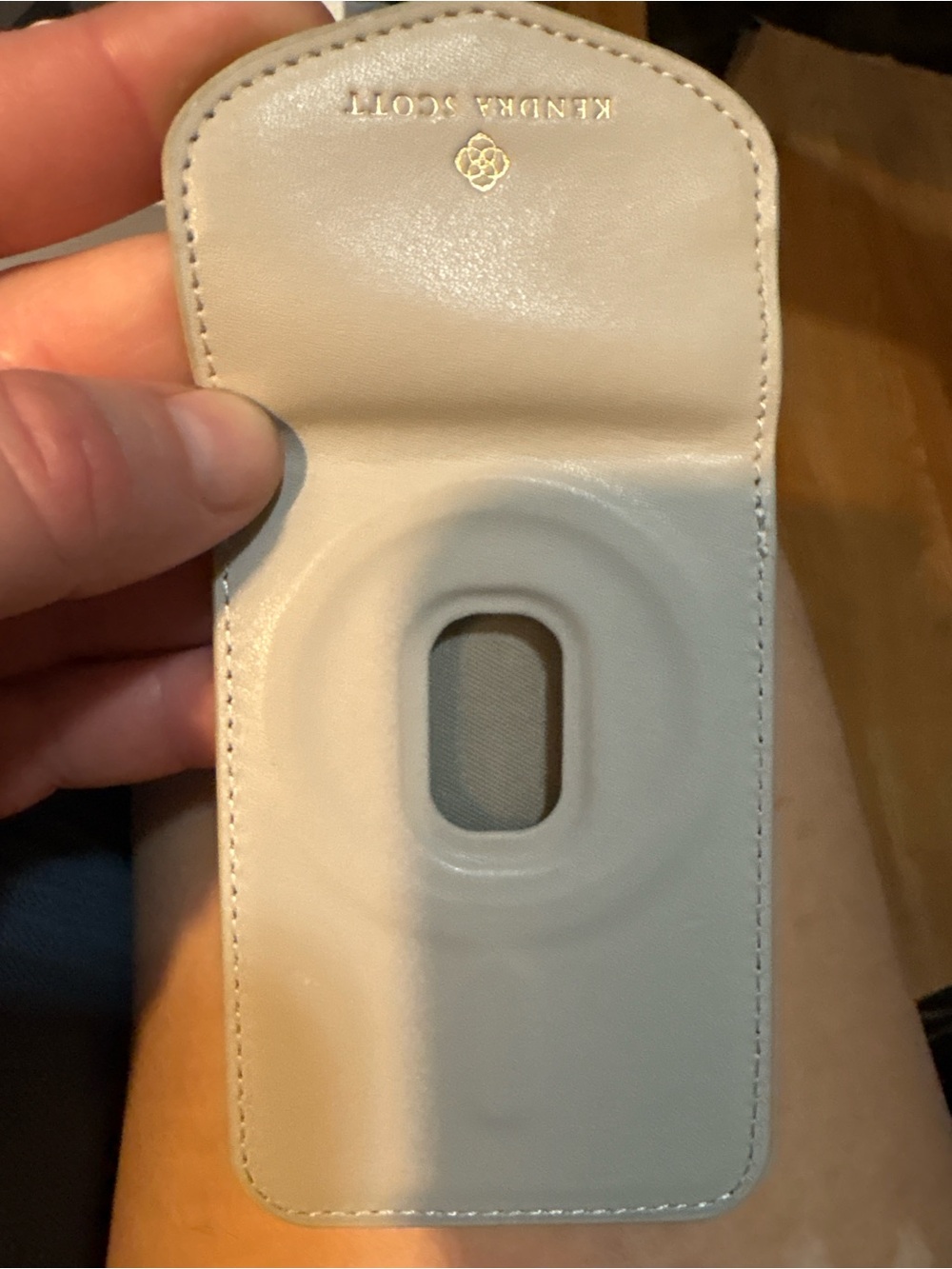 Kendra Scott Light Gray Embossed Leather Mini MagSafe cardholder - Picture 2 of 3